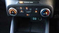 Ford Focus 1.0 EcoBoost Hybrid mHEV 125 Zetec Edition 5dr Petrol Hatchback